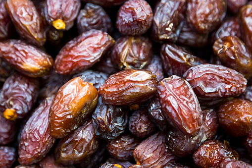 Khajoor ke fayde in Urdu | کھجور کھانے کے فائدے | What does dates fruit do for your body